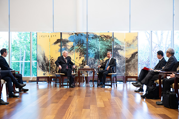 王会见克雷1.jpg