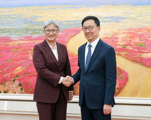 韩正2.jpg