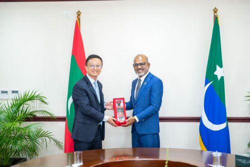 Chinese Ambassador to the Maldives Kong Xianhua Pays Courtesy Call on ...