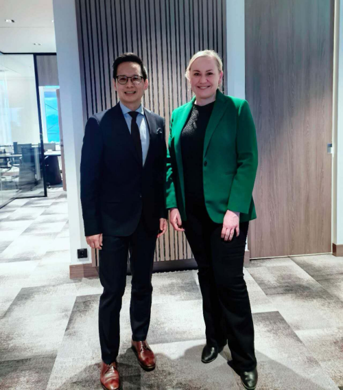 Chinese Ambassador to Iceland He Rulong Calls on Minister of Justice ...