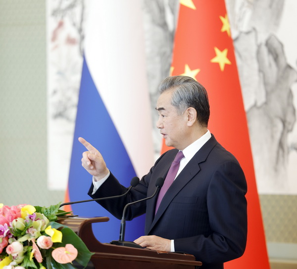 王毅 五个中俄1.jpg