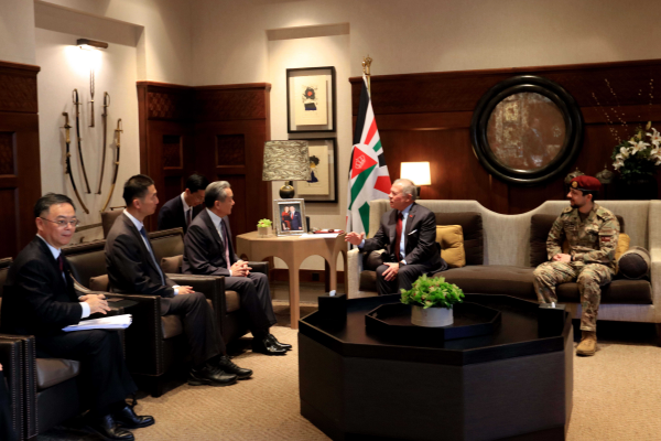 王毅 约旦国王1.jpg