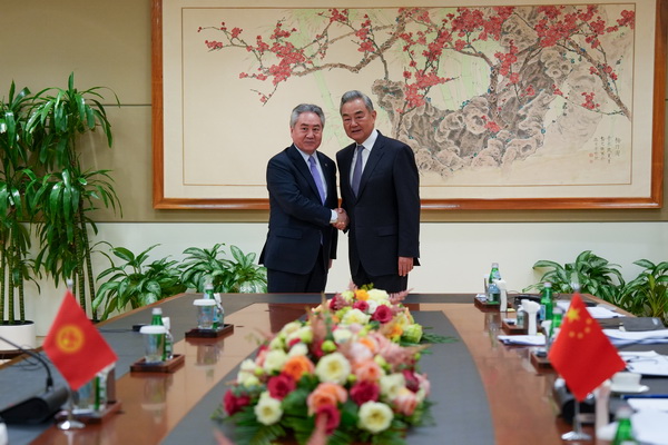 吉尔吉斯1.jpg