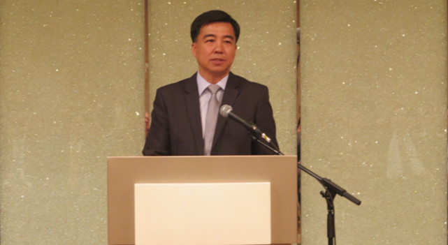 中国和以色列驻奥地利使馆联合举办何凤山纪念牌揭幕仪式 — 中华人民共和国外交部