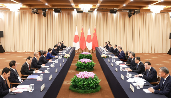 习近平会见日本首相高市早苗2.jpg