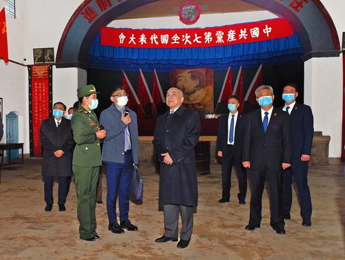 柬埔寨2_缩小大小.jpg