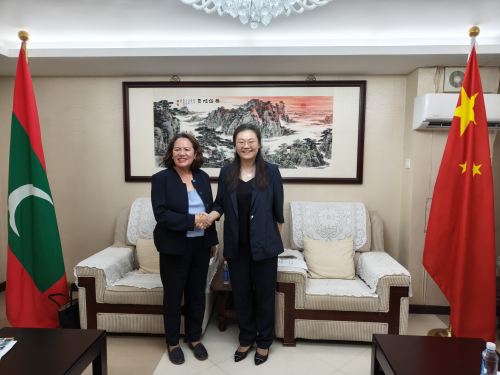 Chargé d’Affaires a.i. of the Chinese Embassy in Maldives He Fen Meets ...