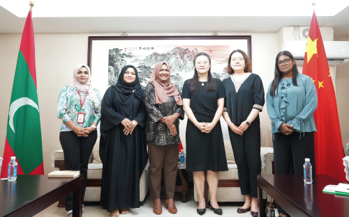 Chargé d’Affaires a.i. of the Chinese Embassy in Maldives He Fen Meets ...