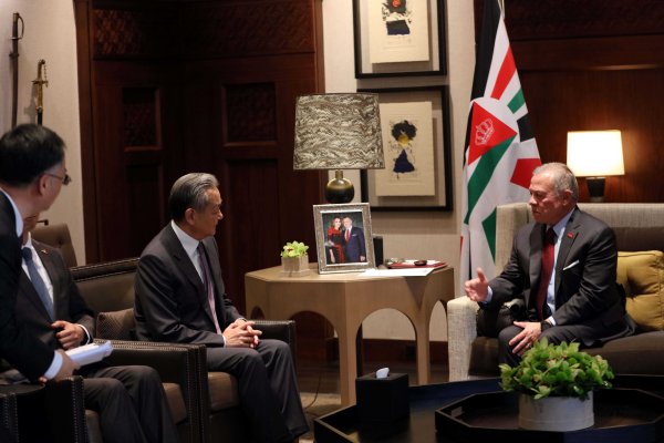 王毅 约旦国王2.jpg