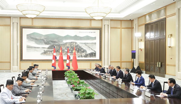 习近平会见尼泊尔总理普拉昌达2.png