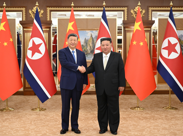 举行会谈2.jpg