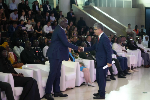 4 握手 只发公众号 (2).jpg