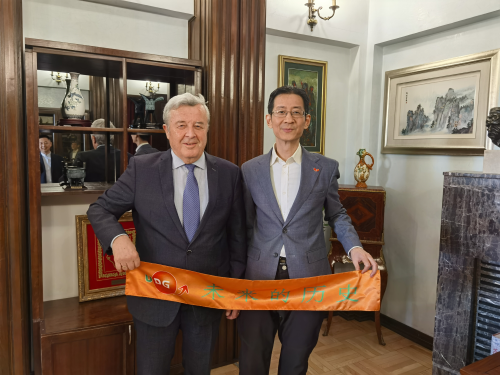 驻黑山大使范琨同黑山下戈里察大学校长友好交流_中华人民共和国外交部