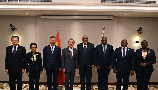 坦桑尼亚外长共见记者3.600.jpg