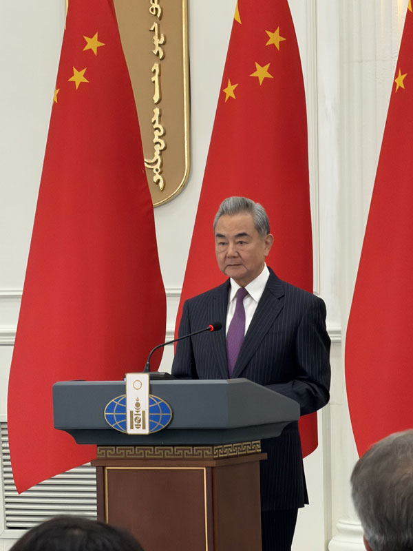 共见记者1.600.jpg