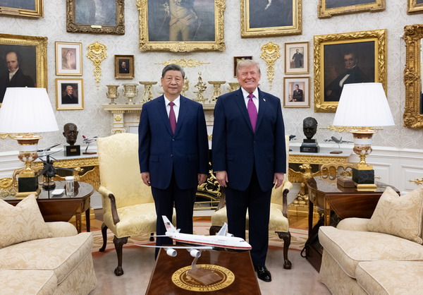 欢迎仪式22_缩小大小.jpeg