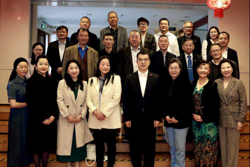 座谈会2.png