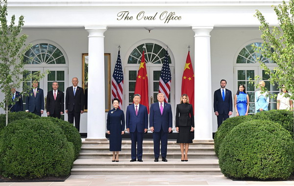 欢迎仪式15_缩小大小.jpeg