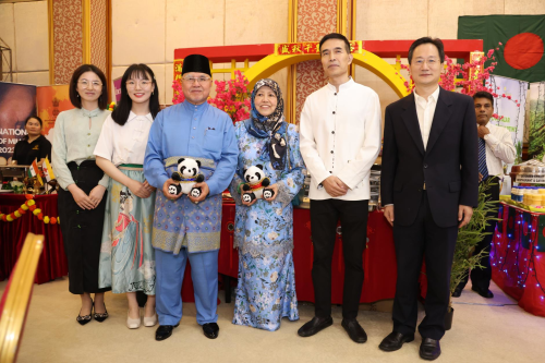 驻文莱大使肖建国参加文外交部举办的开门迎宾活动_中华人民共和国外交部